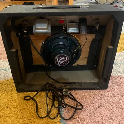 Airline Montgomery Ward 62-9012a 1960’s tube guitar amp! image 3