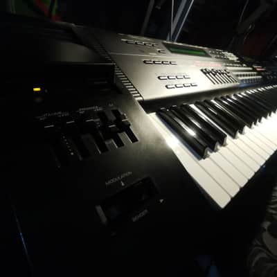 Roland JV-1000 76-Key Music Workstation Mint 1993 - 1995 Black
