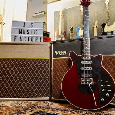 Brian May Guitars Brian May Guitars Rightone Strap BM Book Red Special Pack image 3