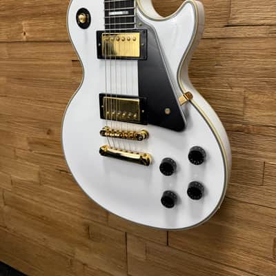 Epiphone Les Paul Custom "Inspired by Gibson Custom" Guitar 2024 - Alpine White 8lbs 5oz w/Hard Case. New! image 8