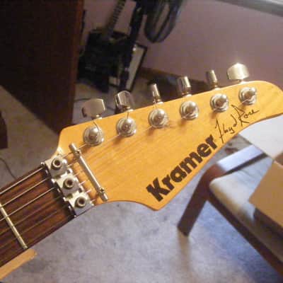 Kramer Floyd Rose signature model. 1983 white image 2