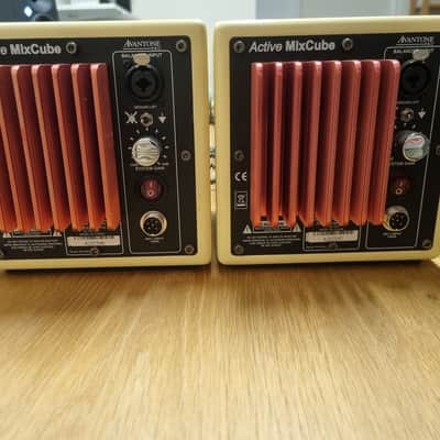 Avantone Pro Active MixCubes (Pair) 2011 - Present - Buttercream image 4