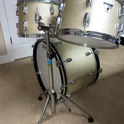 Ludwig Standard 12/13/16/22 Drum Kit 1970’s - Silver Mist image 2