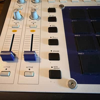 Akai MPC4000 Studio Version – 256MB RAM / 500GB SSD / 8-Outs / Loaded image 8