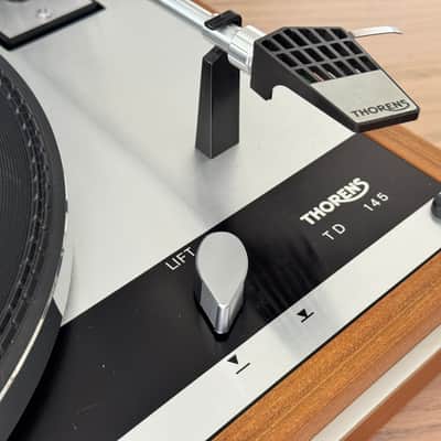 Vintage Thorens TD-145 Walnut Wood Turntable ~FULLY RESTORED~ LOOK ! image 4