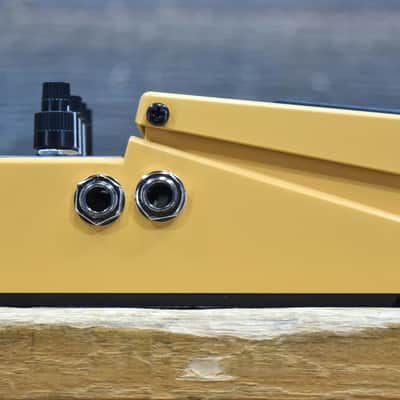 Boss AC-3 Acoustic Simulator Four Simulation Modes Built-In Reverb Effect Pedal image 6