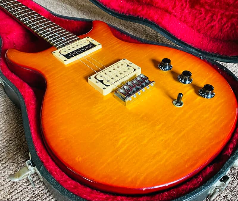 Hamer Flame Maple Special 1982 in VGC - Almond burst OHSC image 1