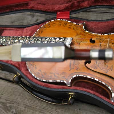 Hardanger Fiddle violin, Hardingfele + Albert Nurnberger Bow  1918 amber image 21