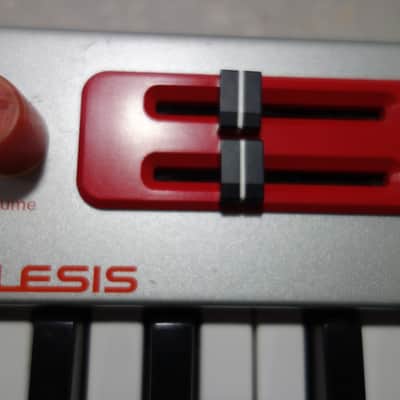 Alesis Micron 2000s - Silver image 12