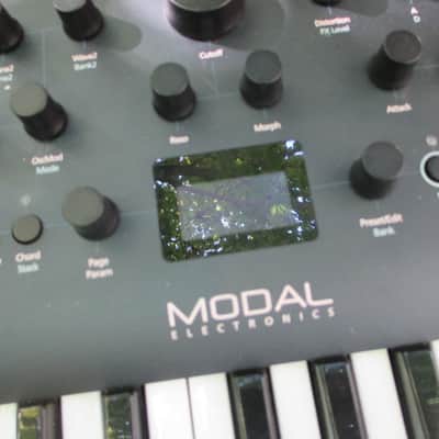 Modal Electronics Argon8 8 Voice 37-Key Wavetable Synthesizer 2020 - Grey image 3