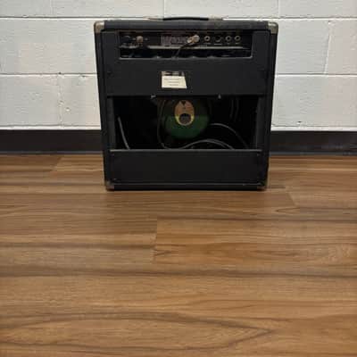 Peavey Artist VT 120-Watt 1x15" JBL D130F Guitar Combo 1970s - Black image 4