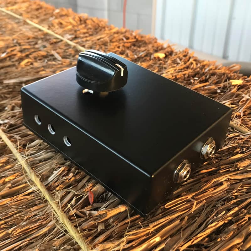 Stami's Customs - Raven 8 Ohm 65 Watt Speaker Attenuator for Tube Amp in Black image 1