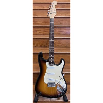 SECONDHAND Squier Bullet Stratocaster - Sunburst image 2