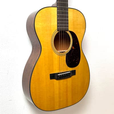 Martin 00-18 Standard Series image 7