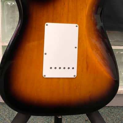 FENDER STRAT 2 TONE '54 VINTAGE image 3