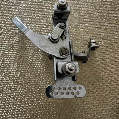 LUDWIG 60s Vtg P83 Snare Drum STRAINER THROW OFF & Butt Plate image 2