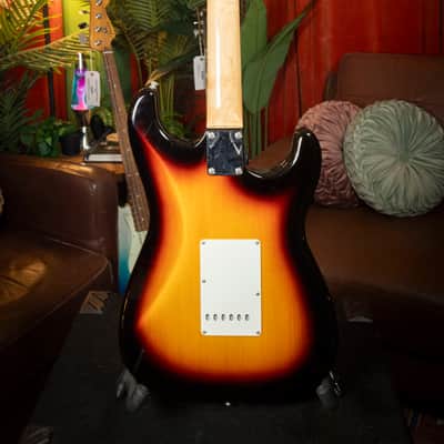 Fender Traditional II 60s Lefty 2012 ON - Sunburst Bild 6