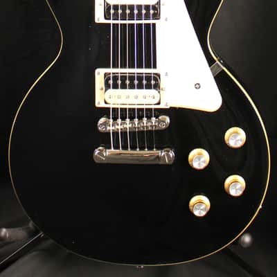 Epiphone Les Paul Classic Electric Guitar Black 8lbs 13oz image 2