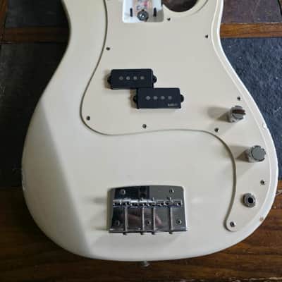 Peavey Fury P bass loaded body w/Geezer Butler EMGs 1993 - white image 2