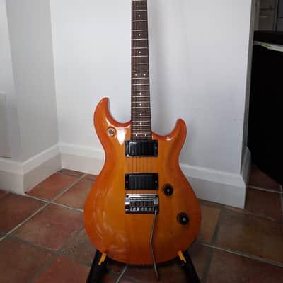 Yamaha YSG -- 1988 -- Honeyburst / Red image 11