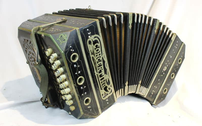 5766 - Black Decorated Chemnitzer Concertina LM 26/22 image 1