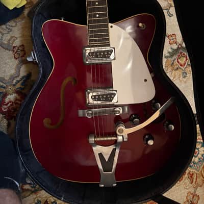 1966–67 Martin GT-75 Burgundy finish.  Comes/w Carrying case– All Original w/ DeArmond Pickups & Bigsby image 11