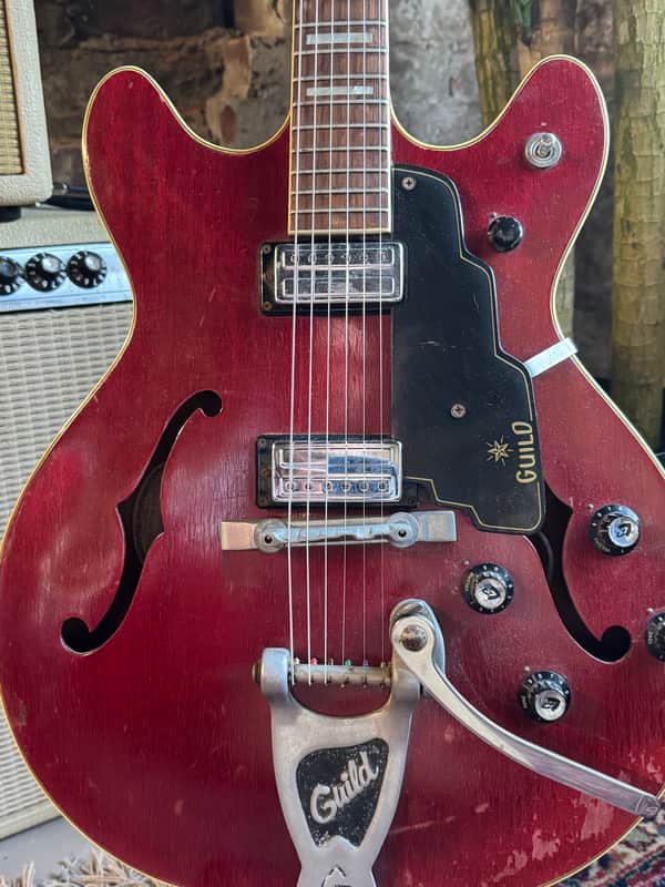 Guild Starfire II 1968-1969 - Cherry - Good