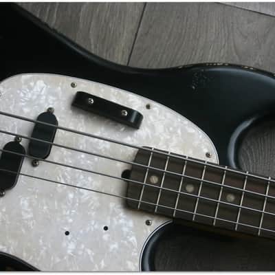 FENDER Justin Meldal-Johnsen Road Worn Signature Mustang Bass, Black, 3 67 KG image 6