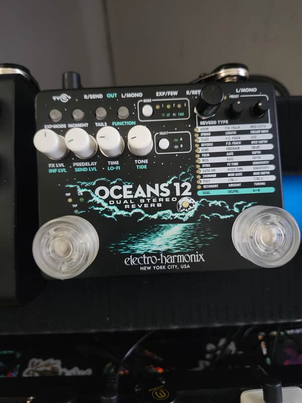 Electro-Harmonix Oceans 12
