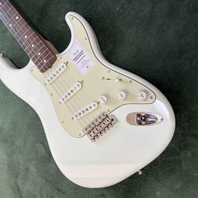 Fender Made in Japan Traditional 60s Stratocaster Rosewood - Olympic White image 9