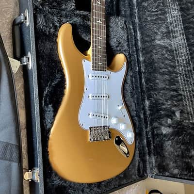 PRS Silver Sky in Golden Mesa. Literally in New Condition with 2 Original Cases. PRS Gigbag and PRS Silver Sky Hard Shell Case. image 2