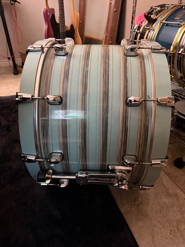 Tama Starclassic walnut/birch 22x14 kick drum image 1