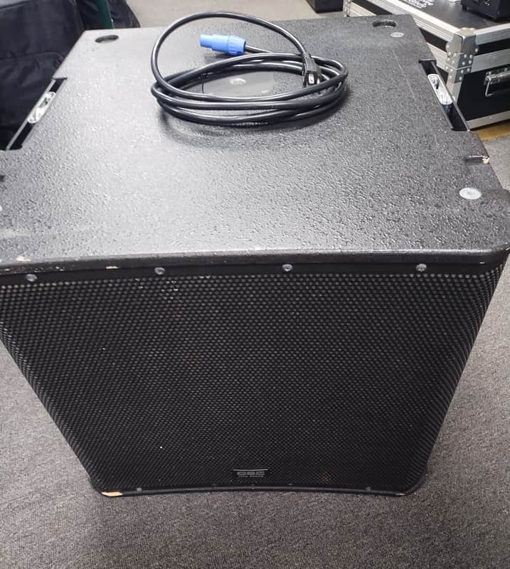 QSC KLA181 KLA Series 18" Powered Subwoofer Speaker 2010s - Black image 1