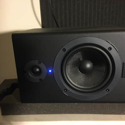 Monoprice 605 500 PRO AUDIO SERIES Powered Monitor 2015 black image 2