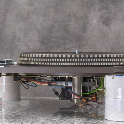GARRARD MODEL 401 Idler Drive Turntable in Very Good Condition image 10