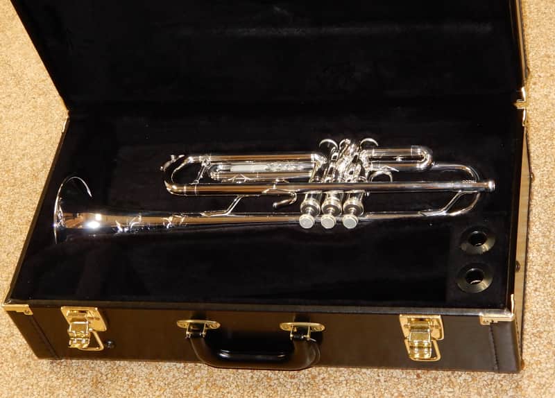 Bach TR200S Series Bb Trumpet Silver-Plated image 1
