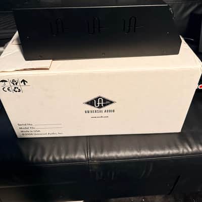 Universal Audio Solo/610 Desktop Tube Mic Preamp 2006 - Present - Black image 2