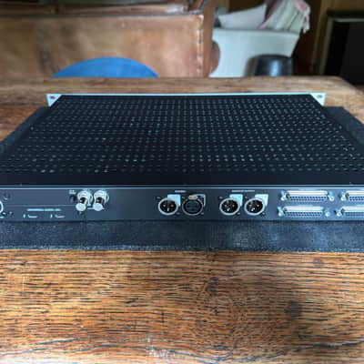Universal Audio Apollo x16 Gen 2 - Mint, boxed image 2