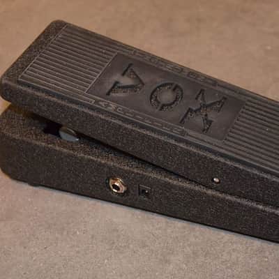 VOX V845 Classic Wah Wah * play that authentic vintage wah tone * Beyers = the best price! Wah is as new from our showroom * list price=95,-€ * image 4
