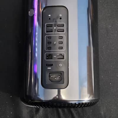Apple Mac Pro 2013 - Black image 1