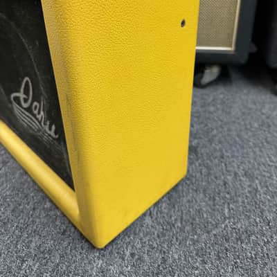 Oahu Valco Made Amp Similer to Champ 1958 - Yellow image 3