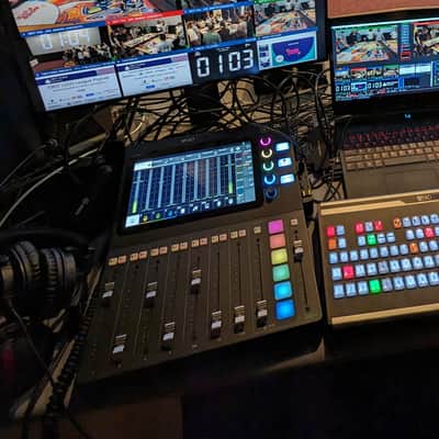Mackie DLZ-Creator 12-Channel Digital Mixer 2023 - Present - Black image 3