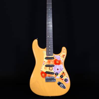 Fender American 60th Anniversary Strat with Case, Butterscotch, 2016 - Used image 5