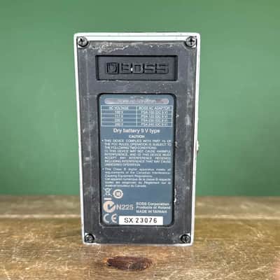 Boss TU-2 Chromatic Tuner (Dark Gray Label) 1998 - 2009 - White image 3