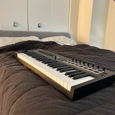 M-Audio Oxygen Pro 49 MIDI Keyboard Controller 2020 - Present - Black image 3