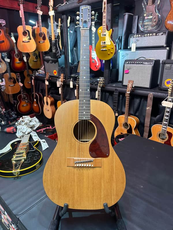 Gibson B-15 1967 - 1971 | Reverb