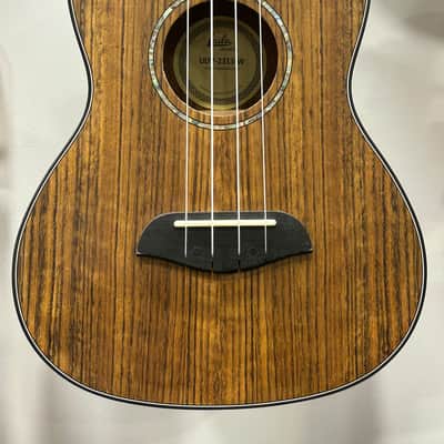 LAILA UDV2313W Walnut Matt concert ukulele + cover image 2