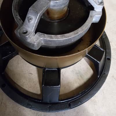 18" SUBWOOFER FRAME WITH MASSIVE STACKED MAGNET VELODYNE HGS18BG 18" SUBWOOFER MONSTER NEEDS RECONE  36 POUNDS! image 5