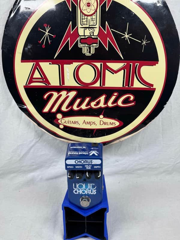 Visual Sound v2 Series Liquid Chorus & Echo Delay Pedal image 1
