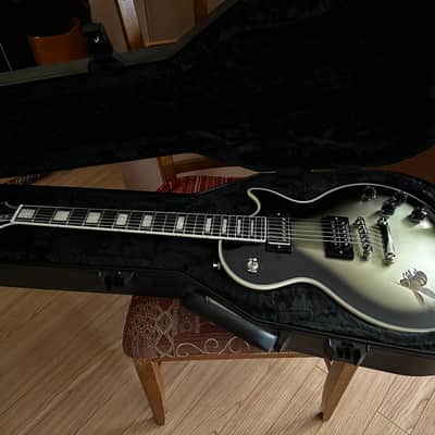 Epiphone Adam Jones Signature Art Series Les Paul Custom 2024 - Mark Ryden’s “Queen Bee" / Silverburst image 2
